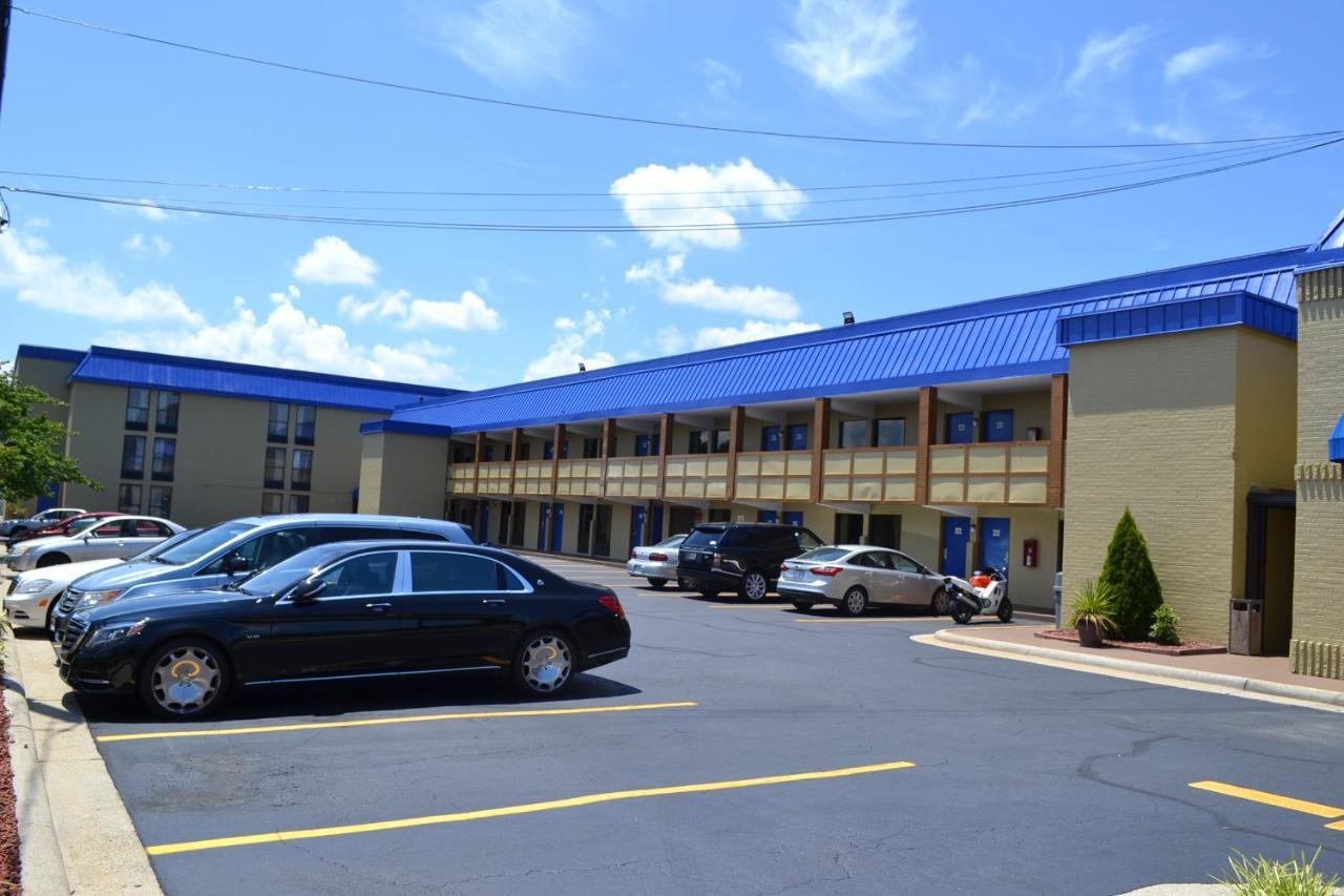 Days Inn By Wyndham High Point/Archdale Exterior foto