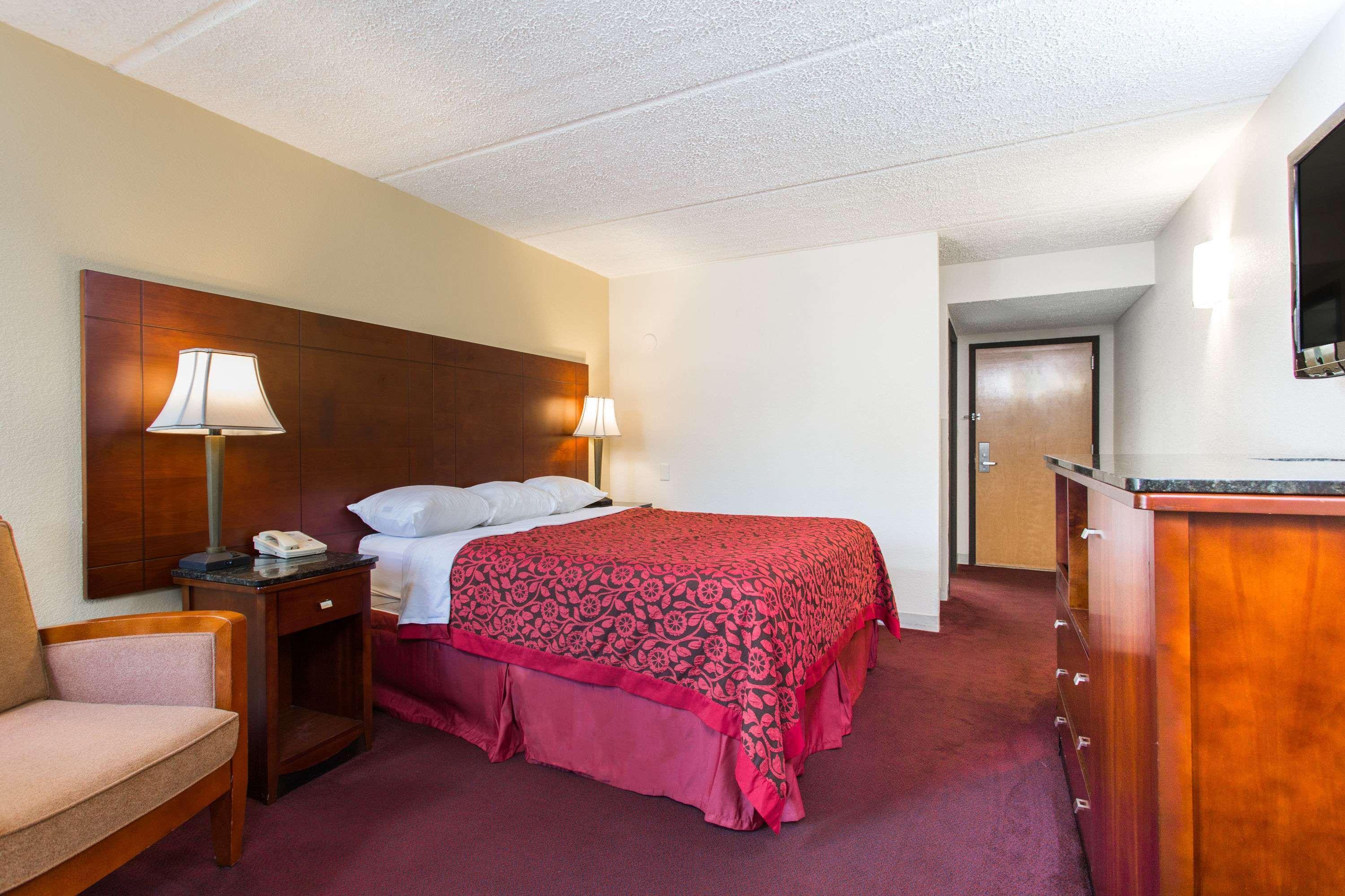 Days Inn By Wyndham High Point/Archdale Exterior foto