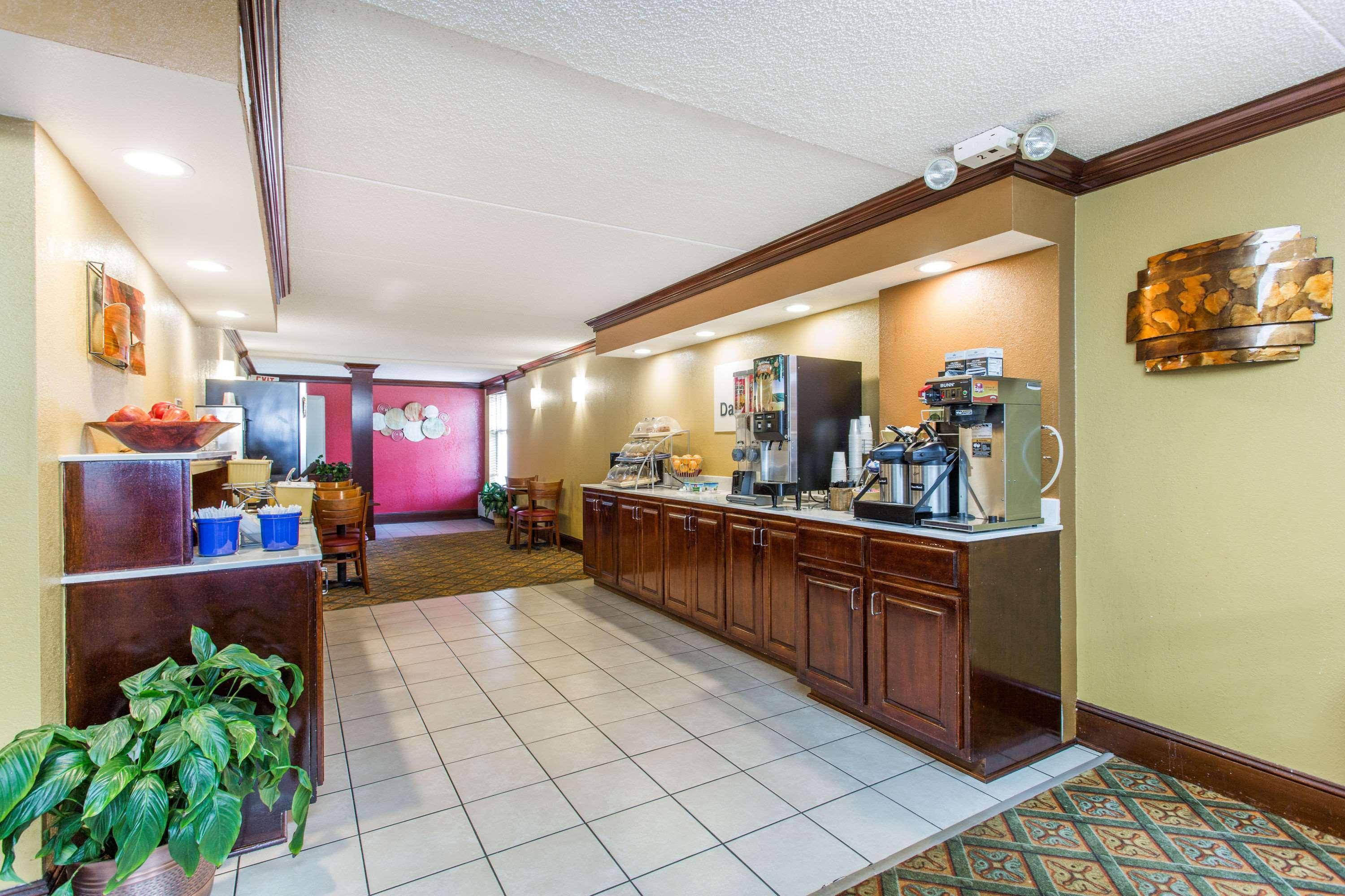 Days Inn By Wyndham High Point/Archdale Exterior foto