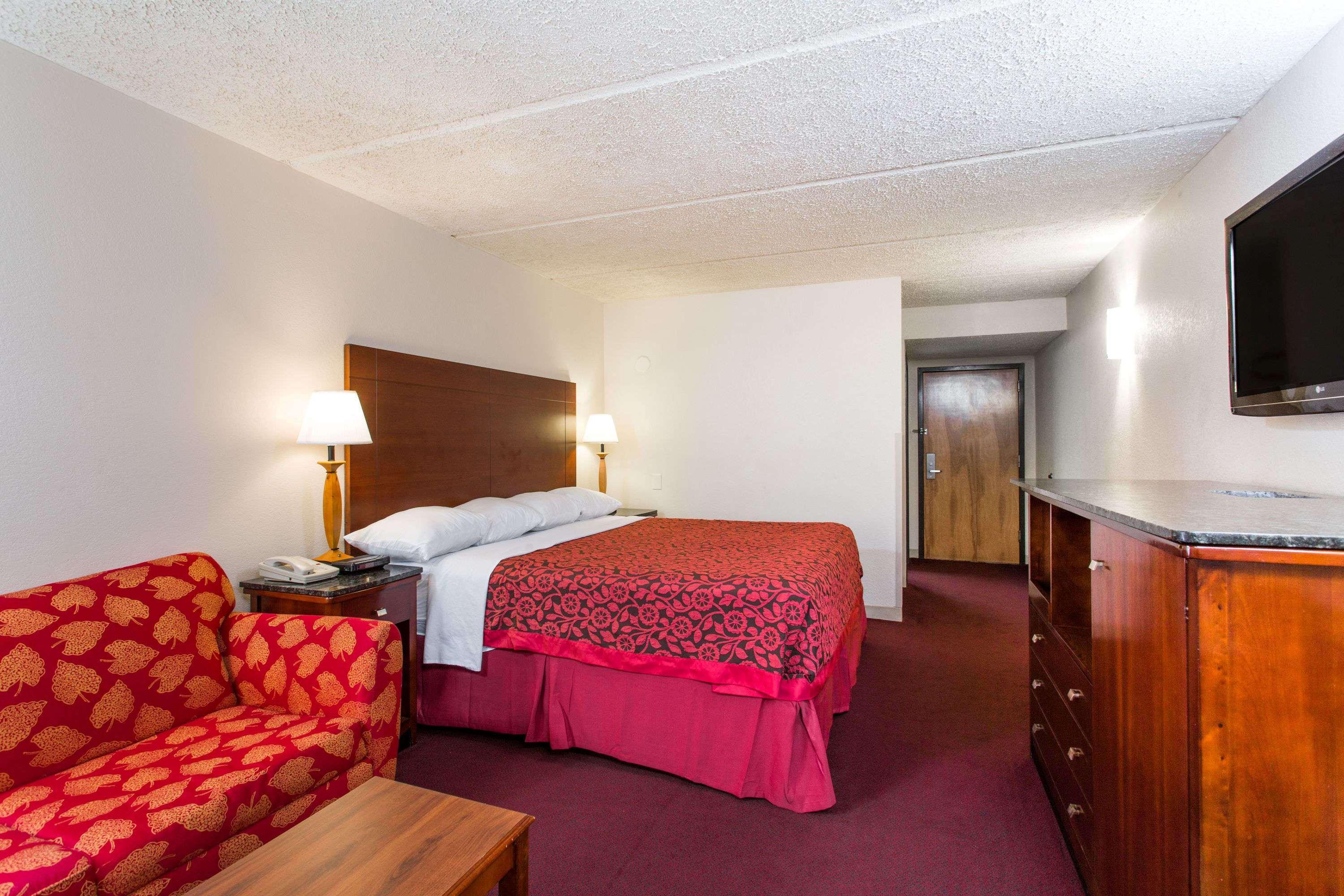 Days Inn By Wyndham High Point/Archdale Exterior foto
